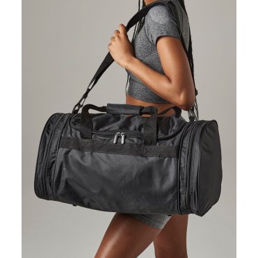 QD070 Sports Holdall