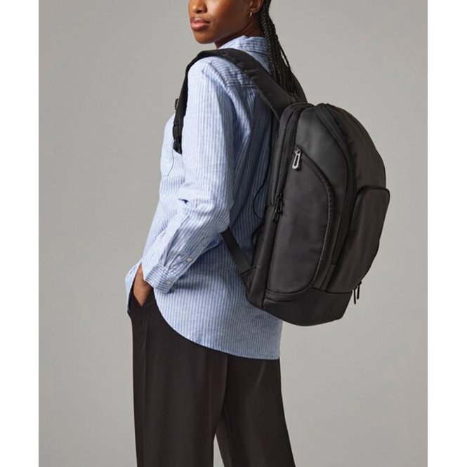 Quadra QD910 Pro-Tech Charge Backpack
