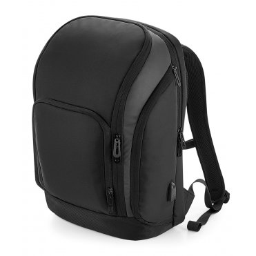 QD910 Pro-Tech Charge Backpack