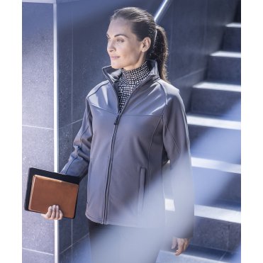 RG151 Women's Uproar Softshell