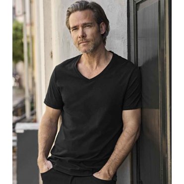 T5004 Luxury V-Neck T-Shirt